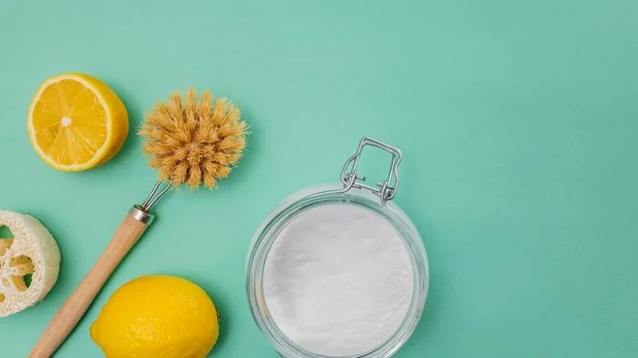 Der Backofen, die Toilette und die Duschkabine glänzen nach diesem Produkt: was sie sauber macht