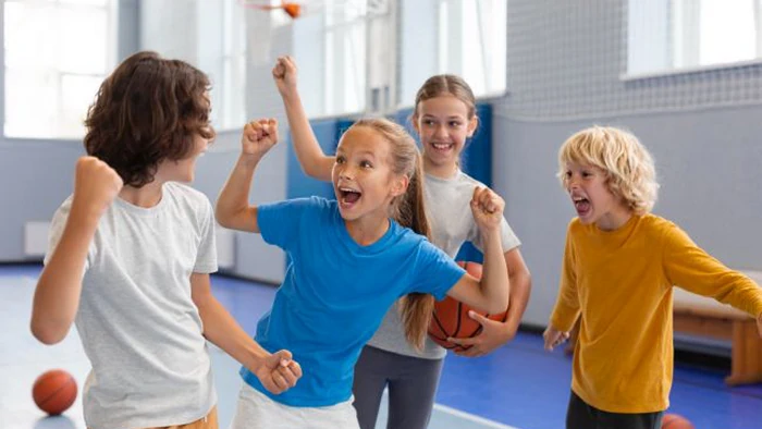 Die besten sportlichen Aktivitäten für Kinder jeden Alters: Ideen für jeden Tag