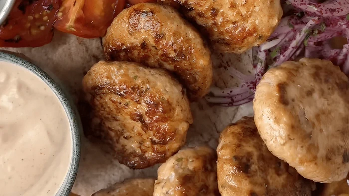 Hähnchen-Kafta-Rezept – wie man ein saftiges orientalisches Gericht zubereitet