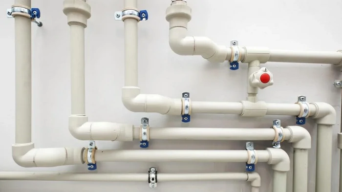 Wie man in diesem Winter eingefrorene Rohre verhindert: 5 einfache Regeln